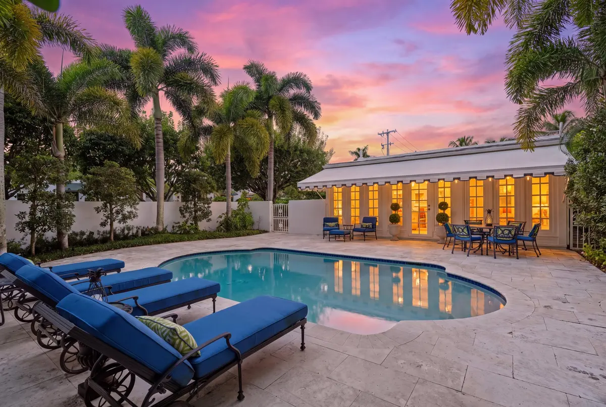 Pool10 at 105 NW 7TH Street, Delray Beach