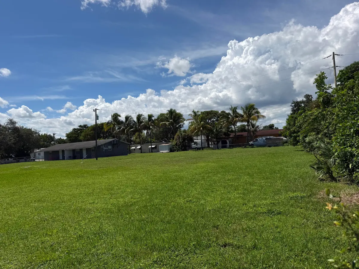 IMG_7165 at 4041 SW 52ND Street, Dania Beach
