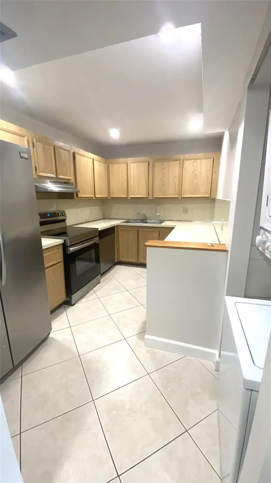 Photo 3 at 733 SE 1ST Way 302, Deerfield Beach