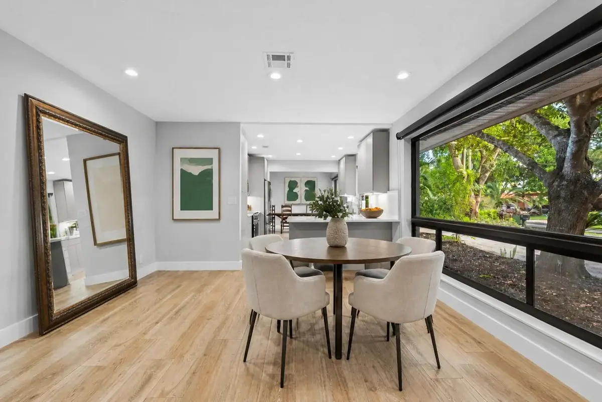 collov-ai_20260930160922_po1rzu at 2643 SW 30TH Terrace, Fort Lauderdale