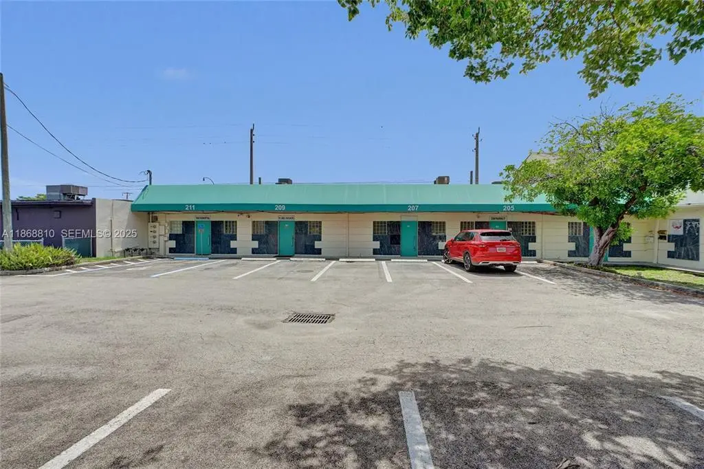 201 E HALLANDALE BEACH Boulevard, Hallandale Beach, FL – retail space photo 2