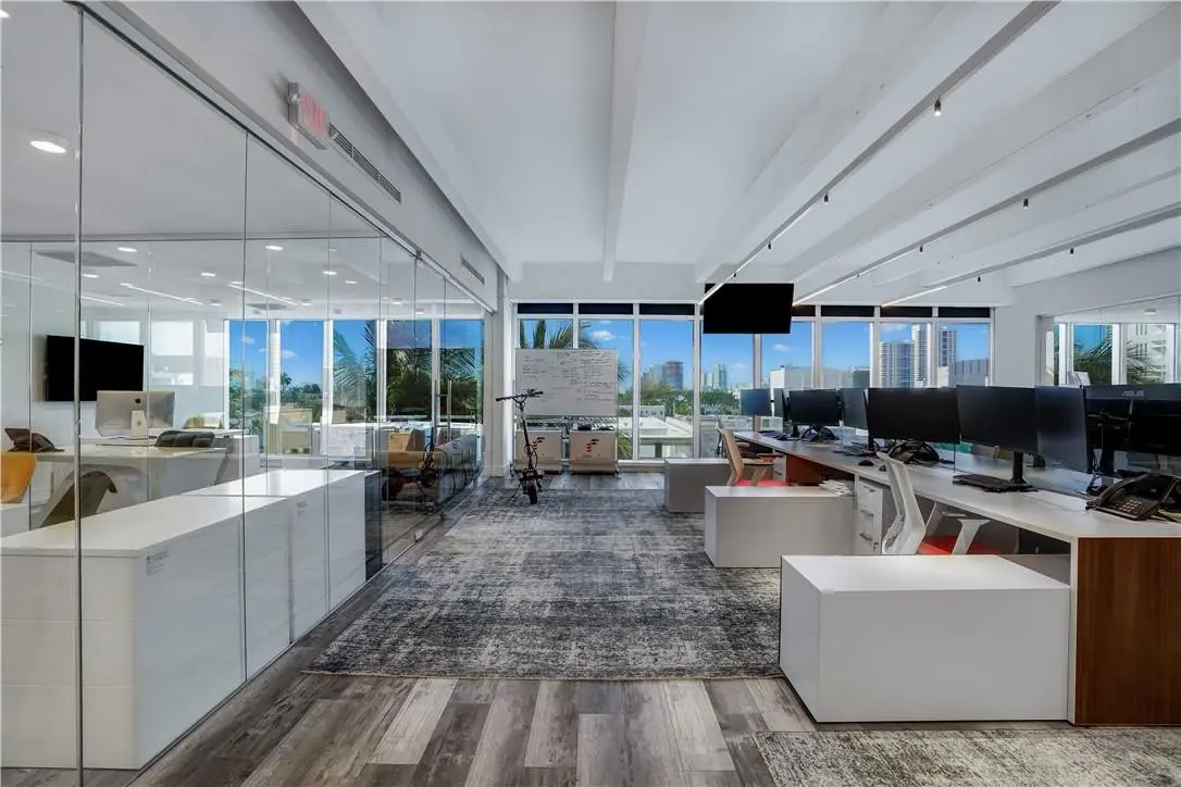 Photo 2 at 1680 Michigan Avenue 817,K-P, Miami Beach