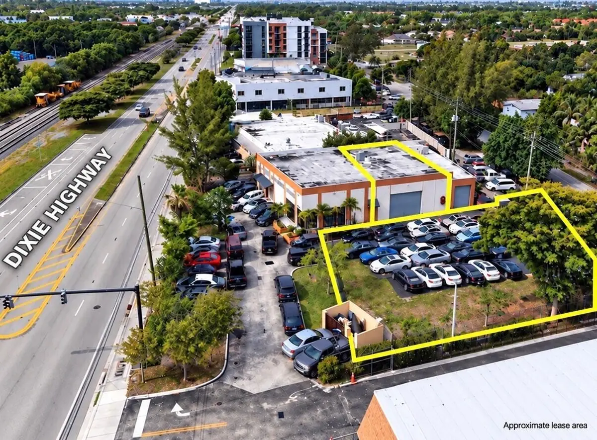 main at 4071 N Dixie Highway, Deerfield Beach