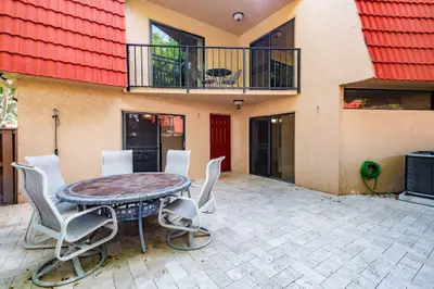 8279 SEVERN Drive A, Boca Raton – Townhouse for rent