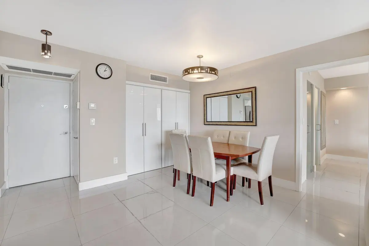 18-web-or-mls-699A7299 at 3701 N COUNTRY CLUB Drive 907, Aventura