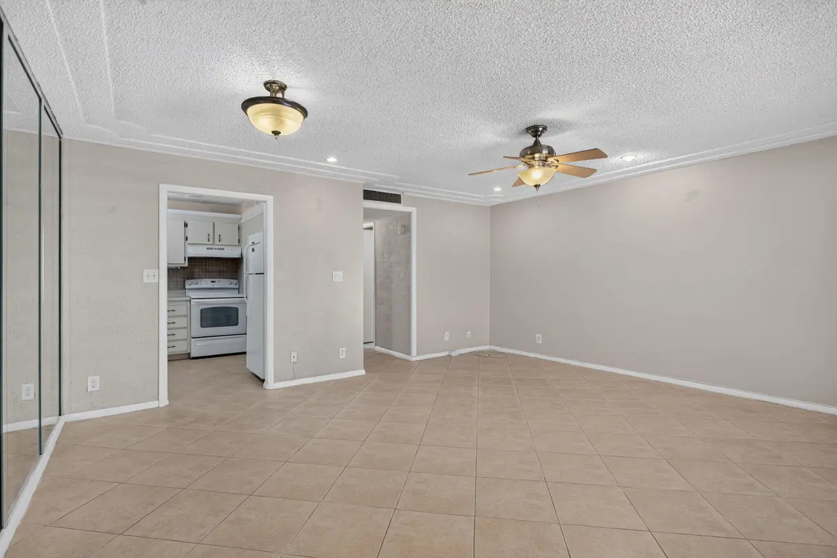 5-web-or-mls-2840 203-1 at 2840 NE 14th Street Causeway 203A, Pompano Beach