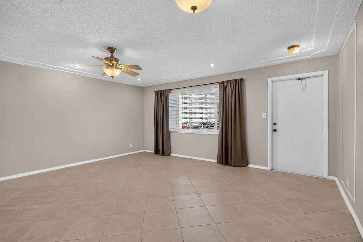 6-web-or-mls-2840 203-2 at 2840 NE 14th Street Causeway 203A, Pompano Beach