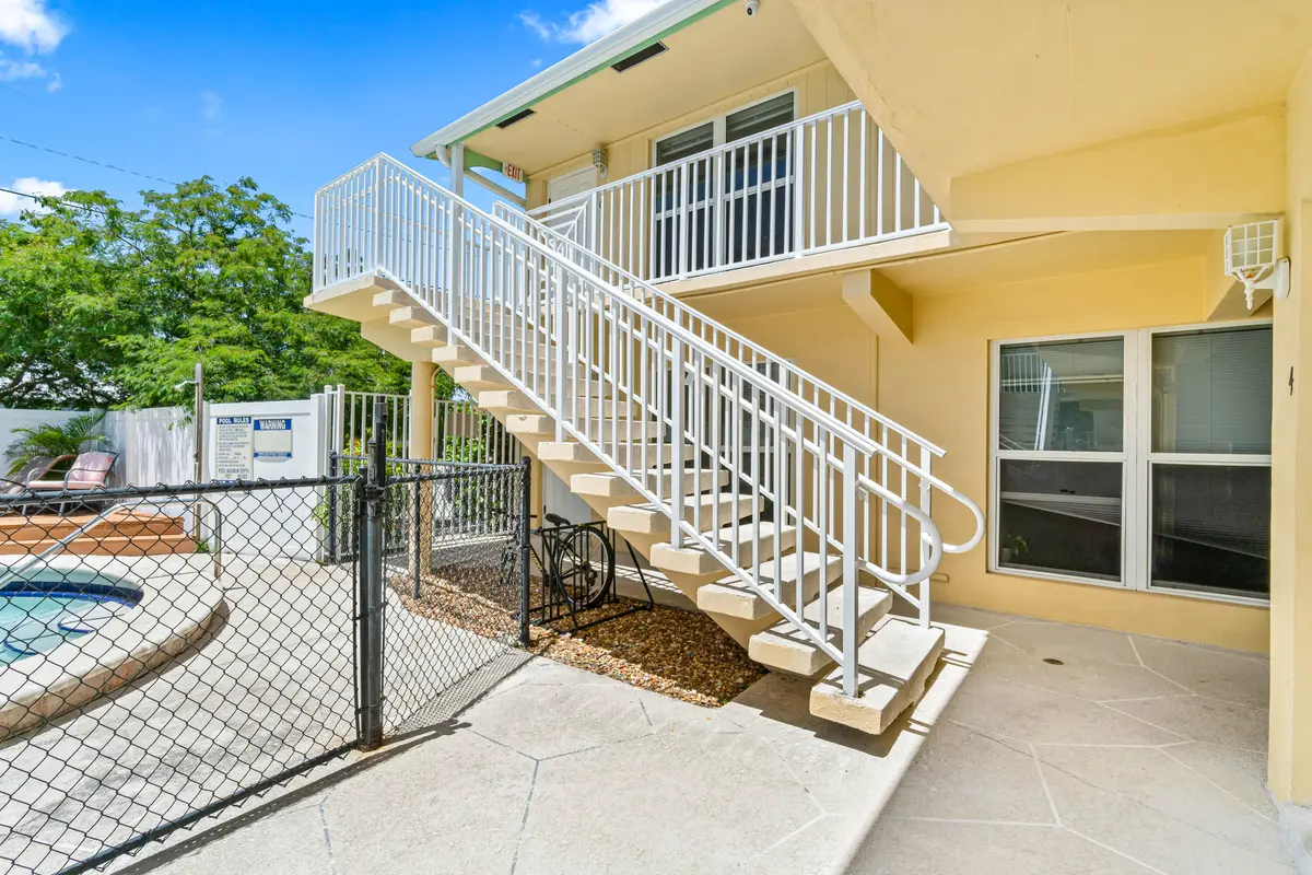 004-391Southeast19thAvenue-6-PompanoBeac at 391 SE 19TH Avenue 8, Pompano Beach