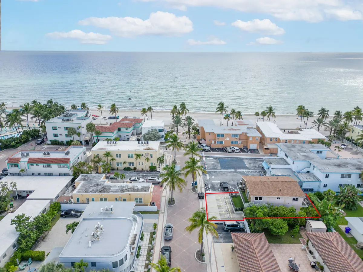Ariel View at 324 ROOSEVELT Street, Hollywood