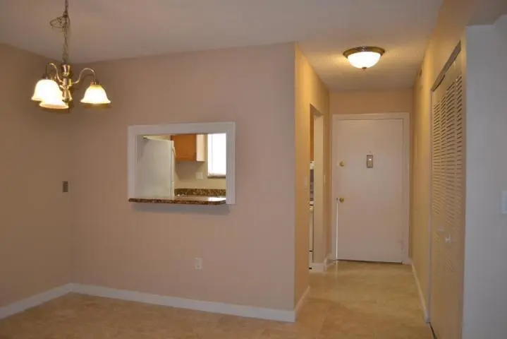 noha3 at 6100 Forest Hill Boulevard 201, West Palm Beach