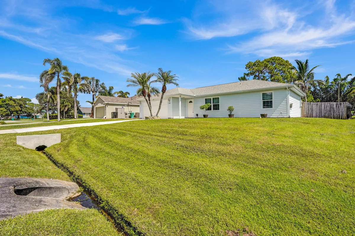 Brisbane-3 at 2031 SW Brisbane Street, Port St. Lucie