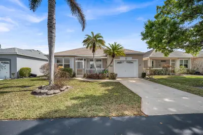 533 NW Portofino Lane, Port St. Lucie – Single Family Residence for sale