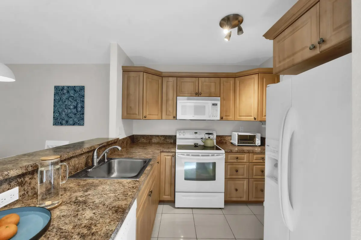 Kitchen at 5141 W OAKLAND PARK Boulevard 311, Lauderdale Lakes