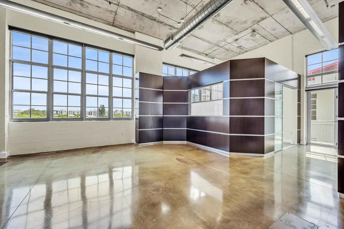 435 N ANDREWS #401-2 at 435 N Andrews Avenue 401, Fort Lauderdale