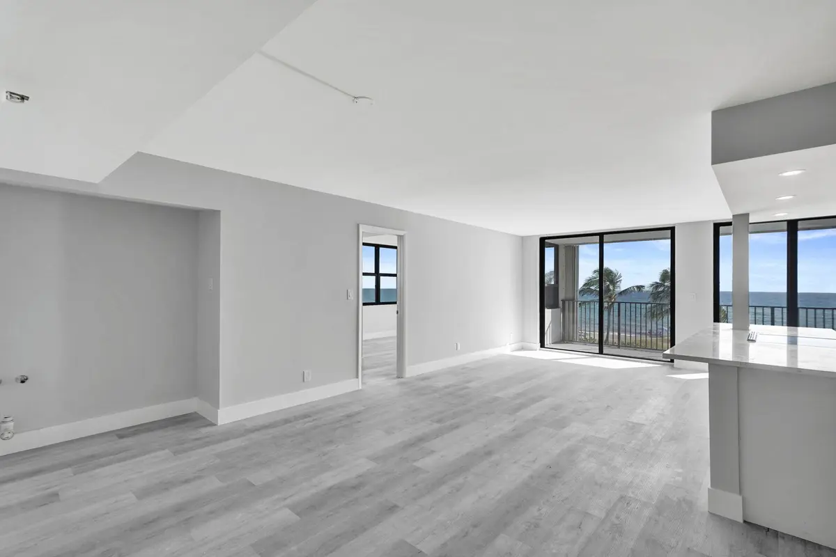 200 (5) at 1500 N Ocean Boulevard 305, Pompano Beach