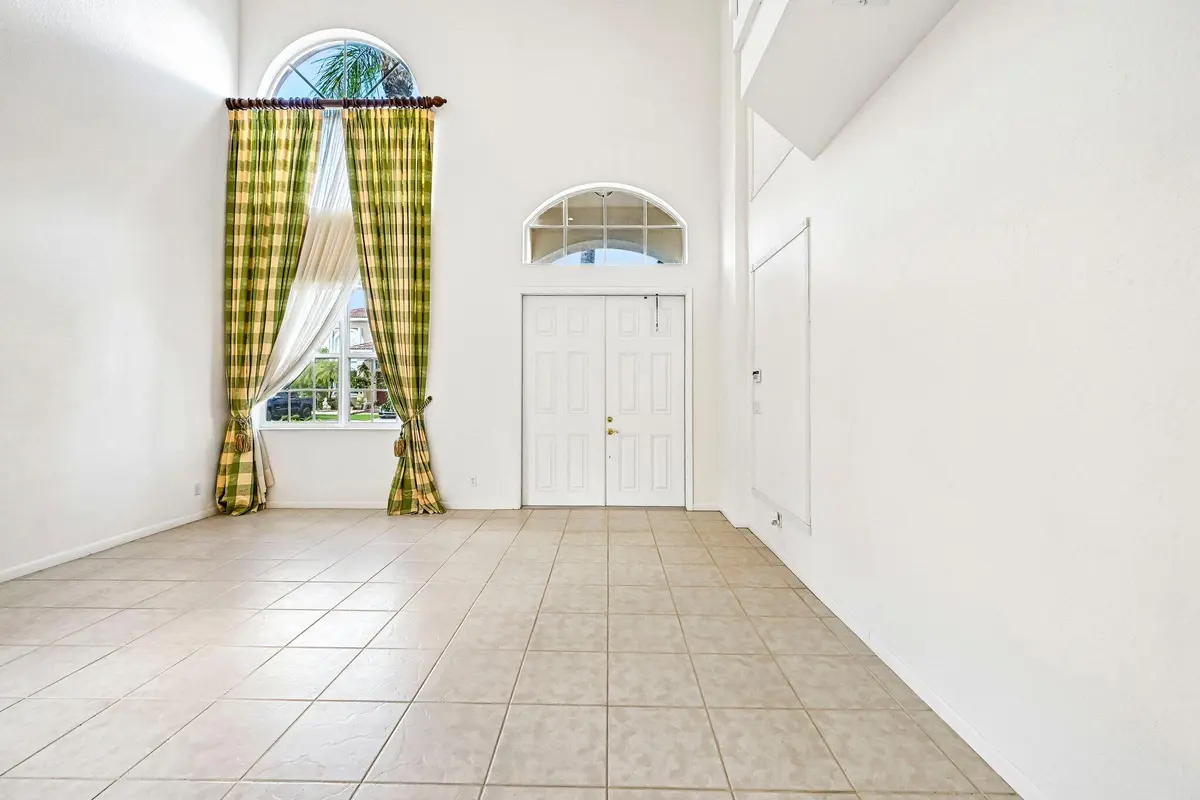 6-web-or-mls-Newquay Ct-S1410-006 at 15156 Newquay Court, Wellington