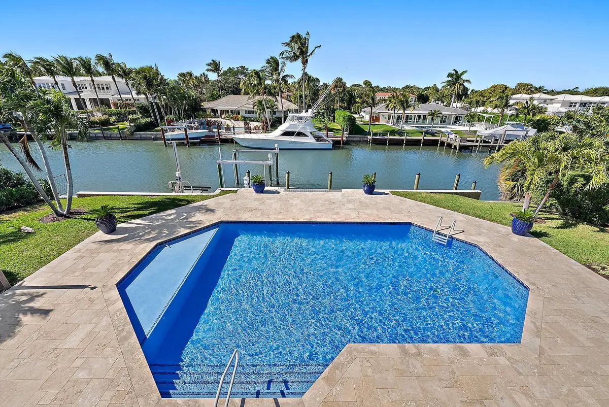 Pool at 19 Island Road, Stuart