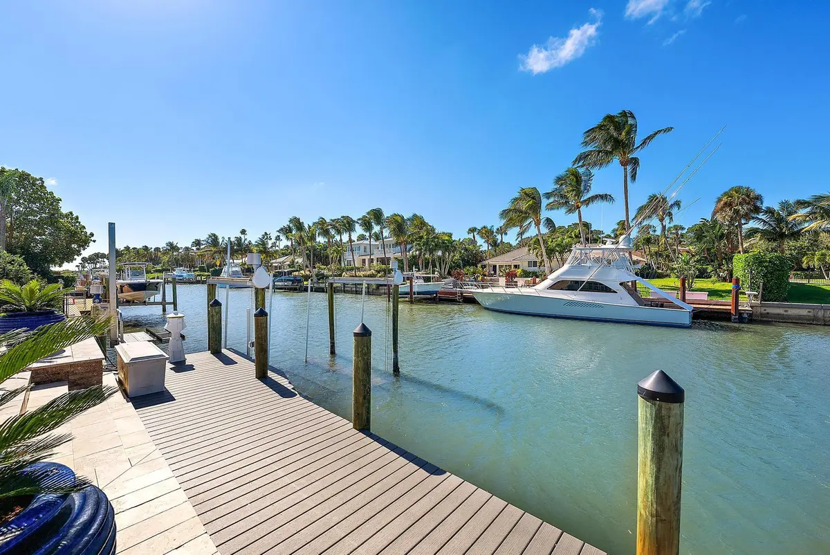 Dock at 19 Island Road, Stuart