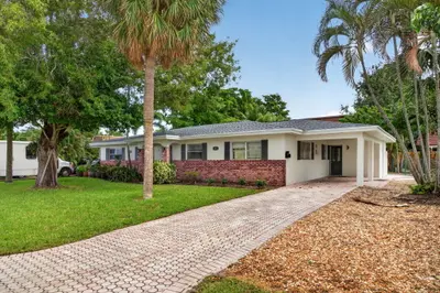 2010 NE 33RD Street, Lighthouse Point – Villa for rent