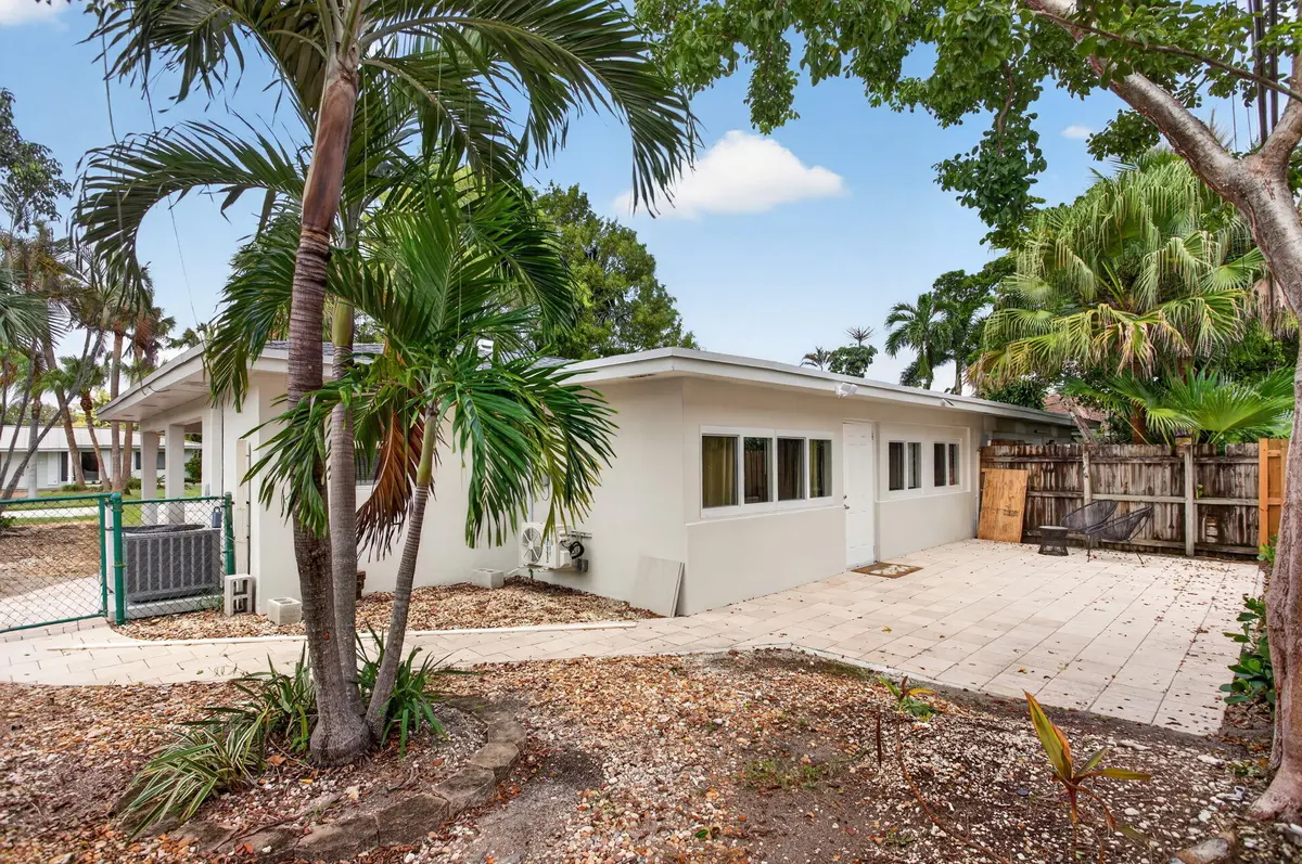 4-web-or-mls-2010-4 at 2010 NE 33RD Street, Lighthouse Point