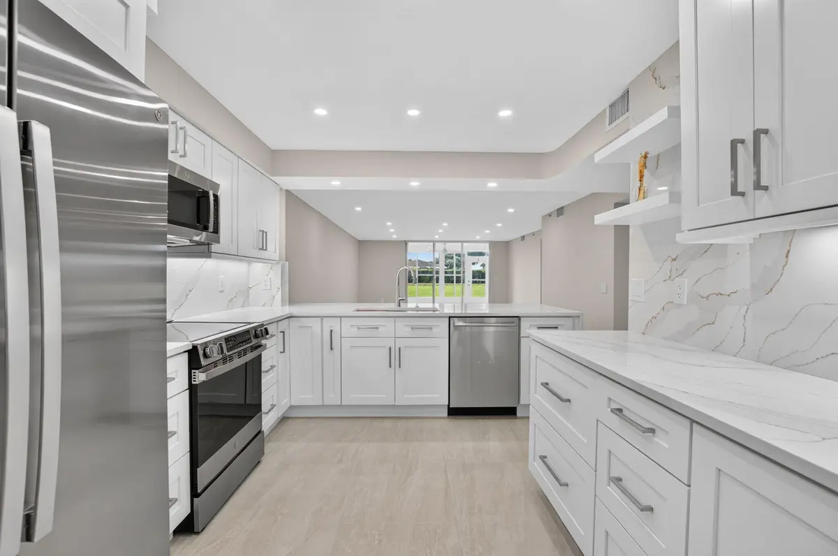 Kitchen at 5914 REGAL GLEN Drive 107, Boynton Beach