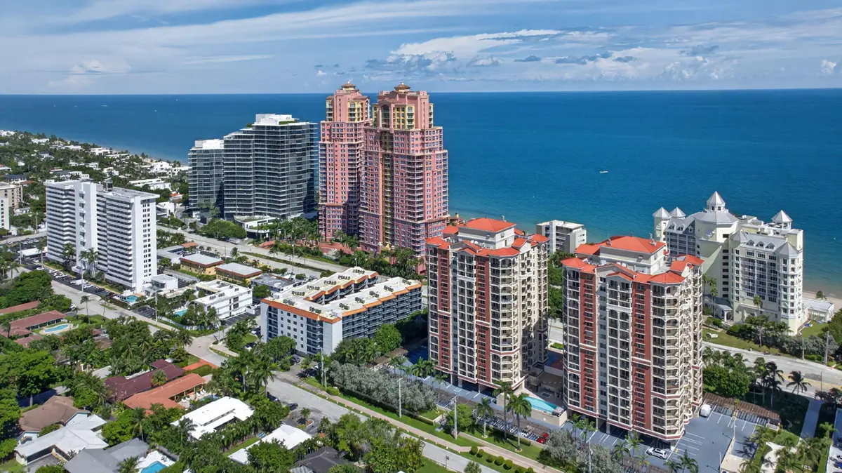 42-web-or-mls-2011-41 at 2011 N OCEAN Boulevard 205, Fort Lauderdale