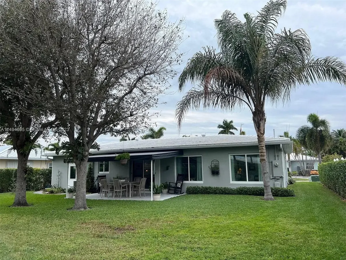 Backyard at 330 Cascade Lane, Palm Beach Shores