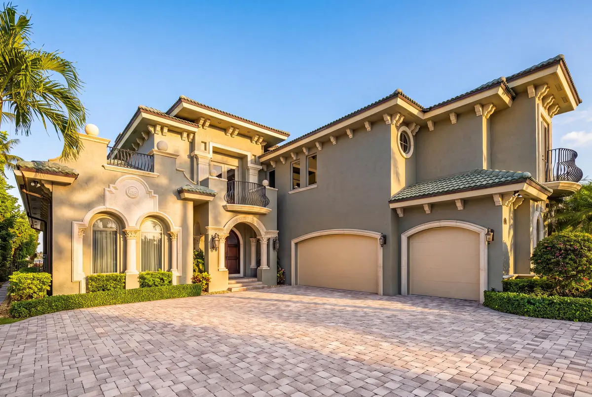 ET6A8875_Custom_Custom at 1207 N ATLANTIC Drive, Lantana