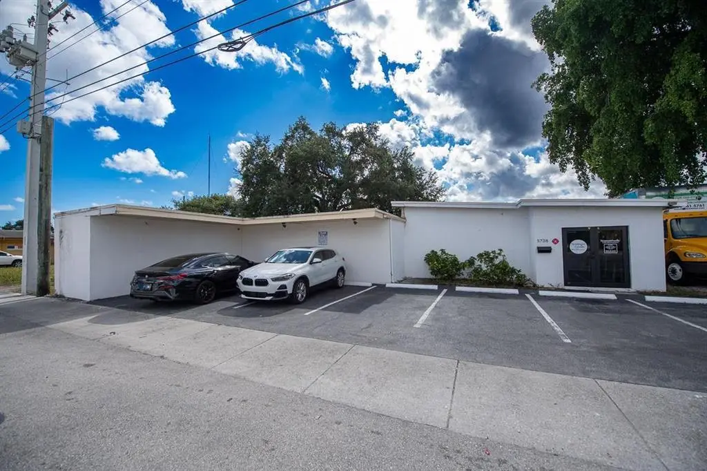 5738 W Hallandale Beach Boulevard, West Park, FL – commercial property photo 1