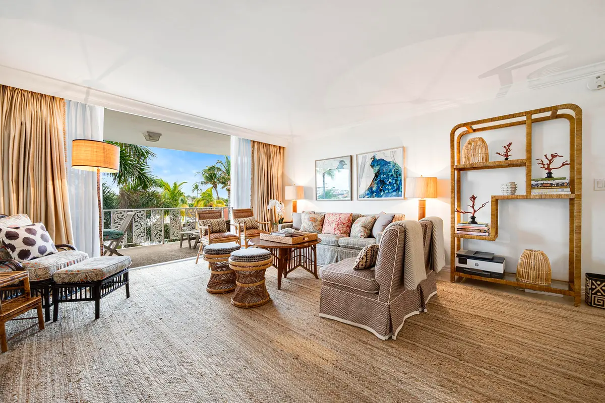 227 AUSTRALIAN 0035, Palm Beach, FL – photo 2