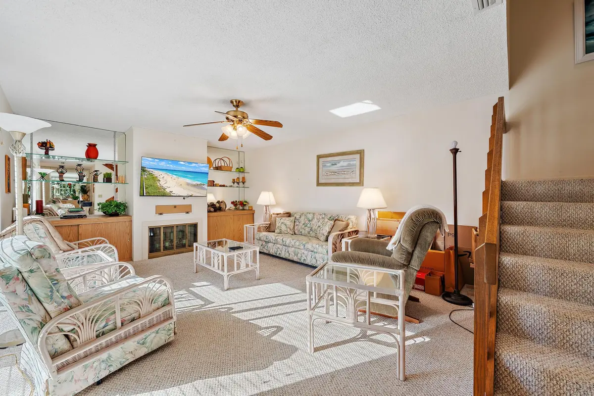 825 Center St 20C-4 at 825 CENTER Street 20C, Jupiter