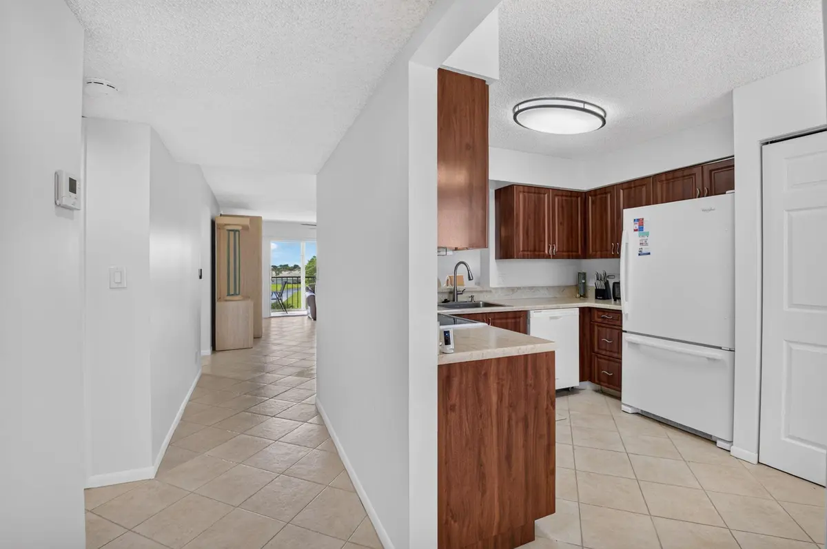 7-web-or-mls-DSC_6604 at 6936 HUNTINGTON Lane 403, Delray Beach