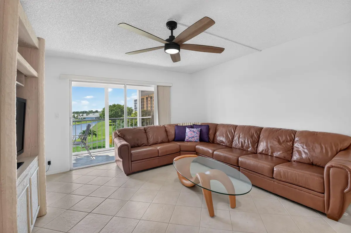 9-web-or-mls-DSC_6614 at 6936 HUNTINGTON Lane 403, Delray Beach