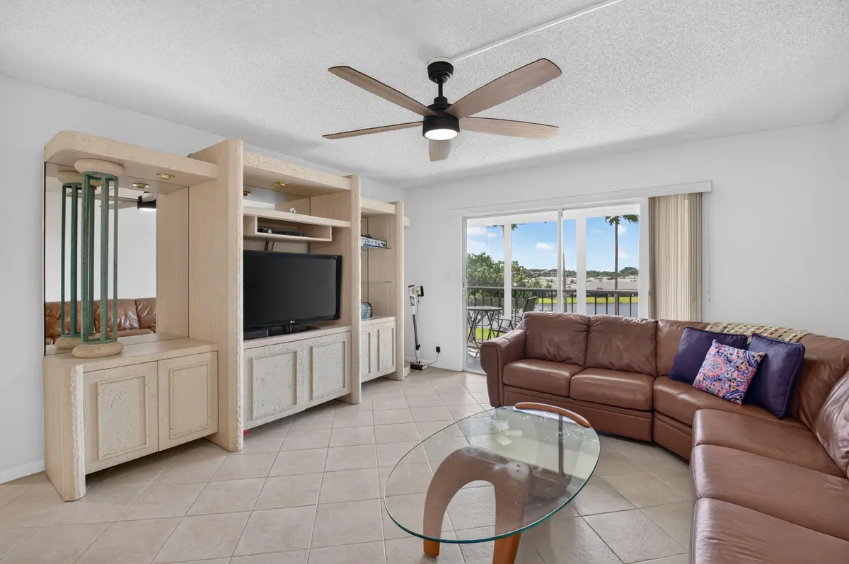 10-web-or-mls-DSC_6619 at 6936 HUNTINGTON Lane 403, Delray Beach