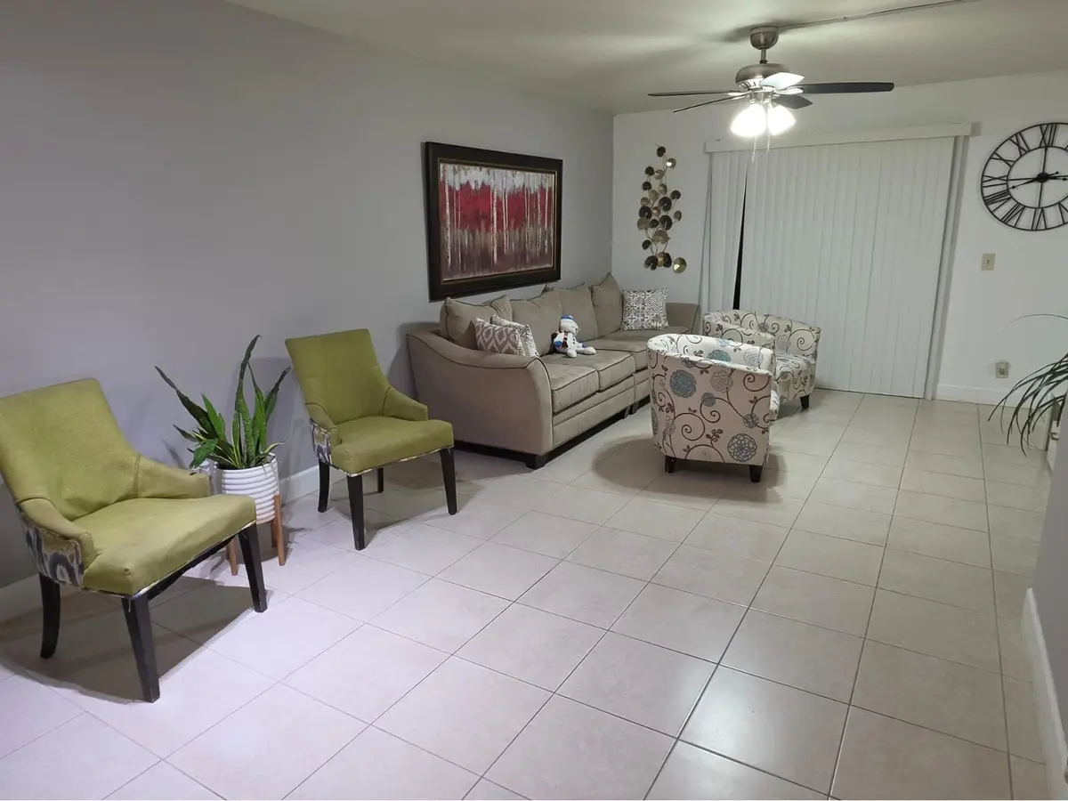 7101 GOLF COLONY Court 104, Lake Worth, FL – photo 2