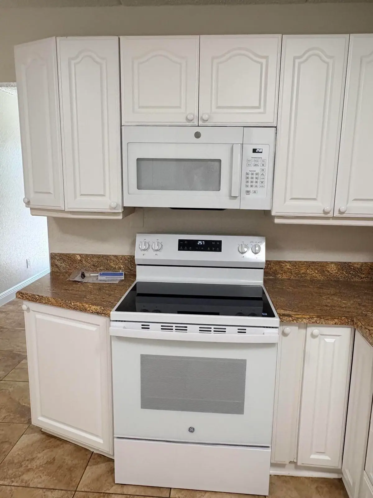 KITCHEN at 510 M Street Apt 1, West Palm Beach