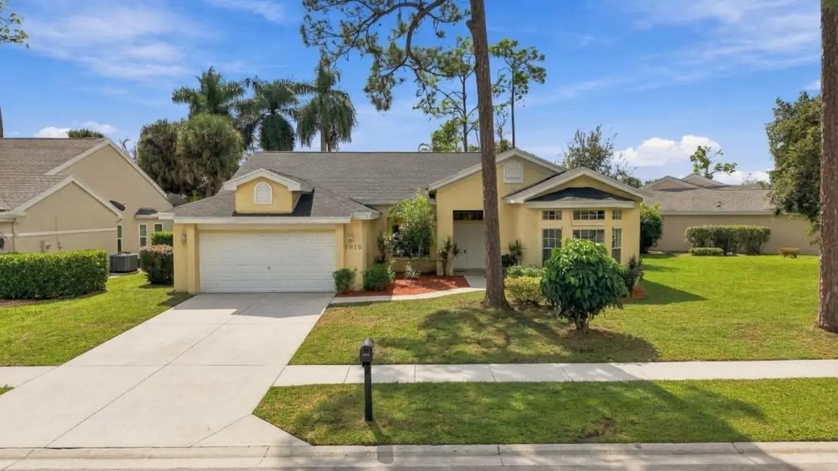1015 LAKE BREEZE Drive, Wellington, FL – photo 1
