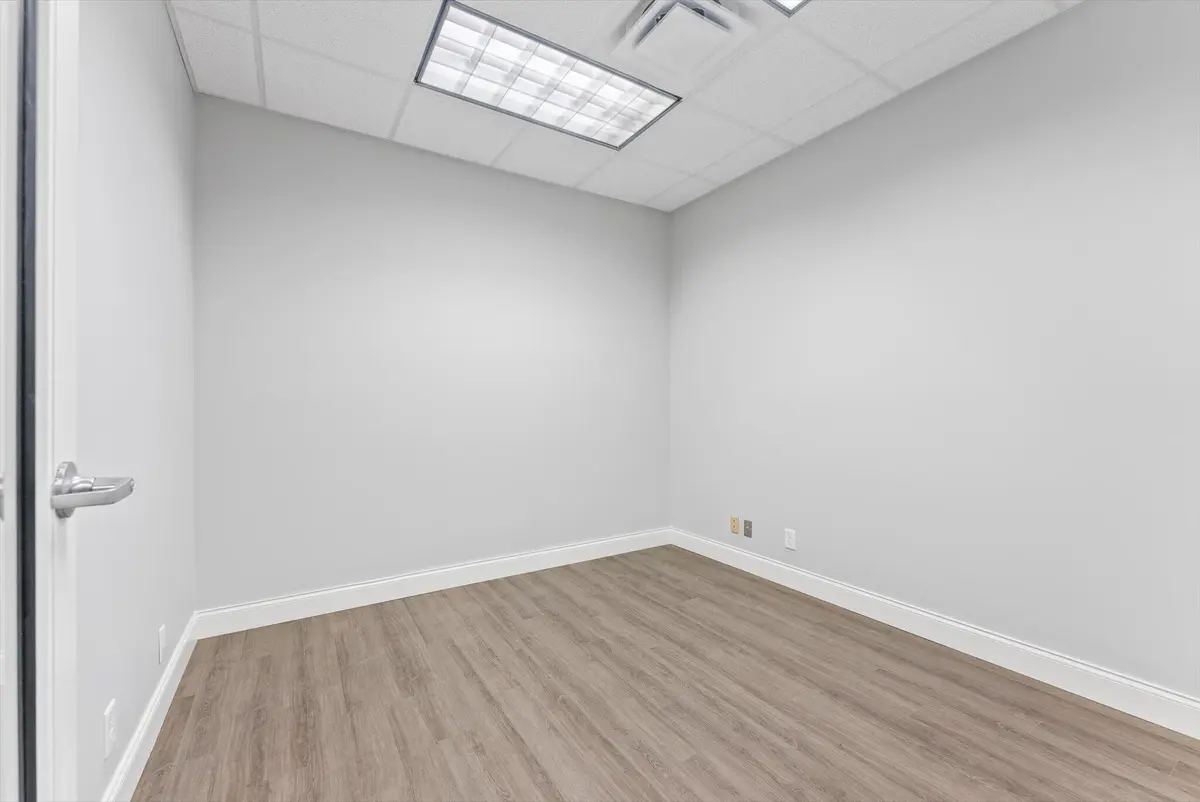03 - Representative Interior - Private O at 5114 OKEECHOBEE Boulevard 101, West Palm Beach