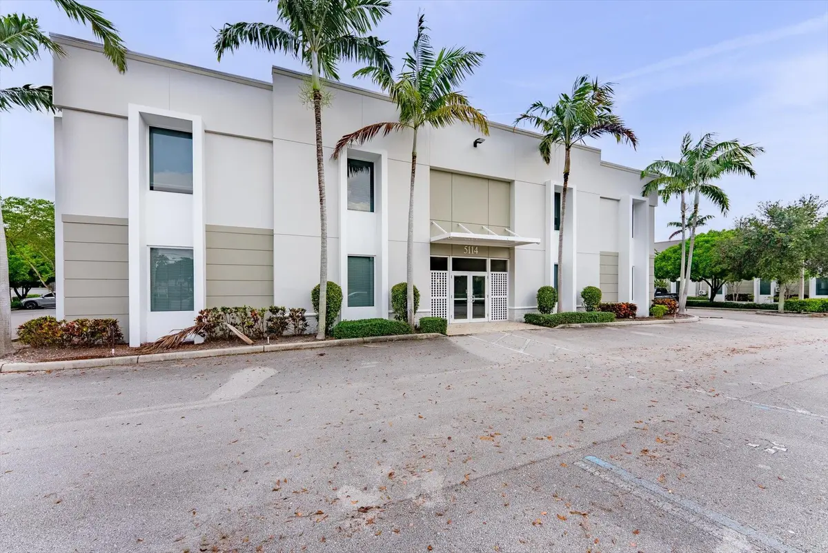 09 - Building Exterior - Front Entrance at 5114 OKEECHOBEE Boulevard 101, West Palm Beach