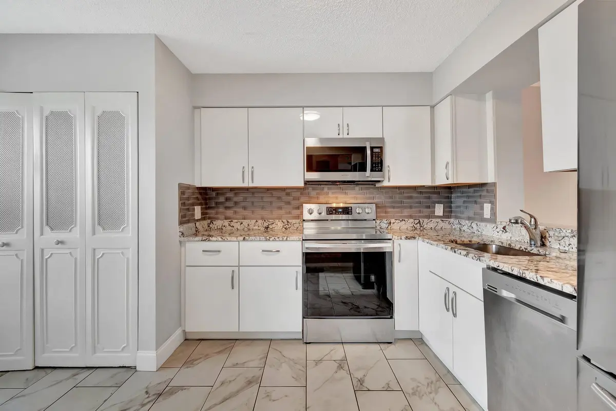 25-web-or-mls-DSC_7538 at 14623 BONAIRE Boulevard 502, Delray Beach