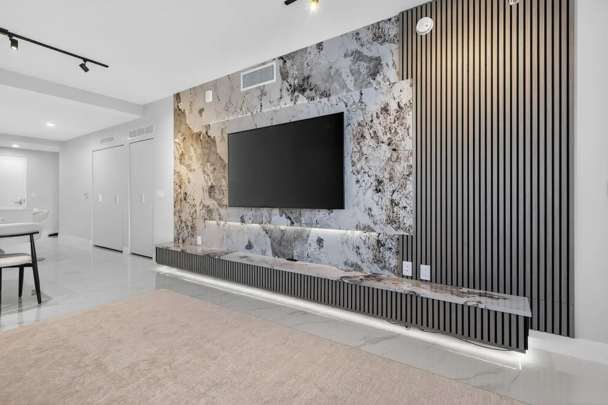 20251203025831420701000000-o at 700 NE 24th Street 2006, Miami