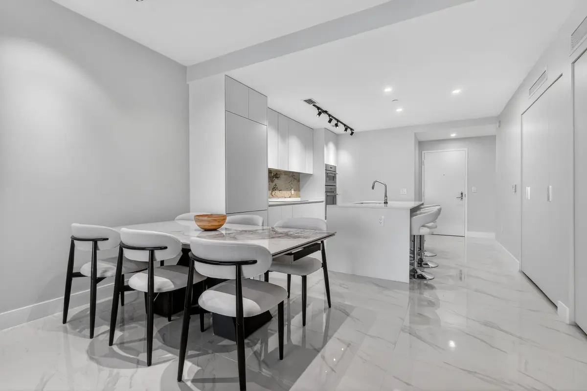 20251203025828750142000000-o at 700 NE 24th Street 2006, Miami