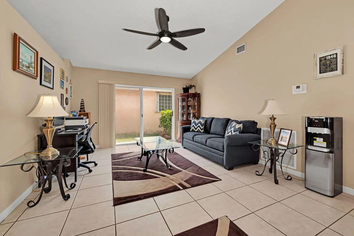 4-7757 at 7757 NW 25TH Street, Margate