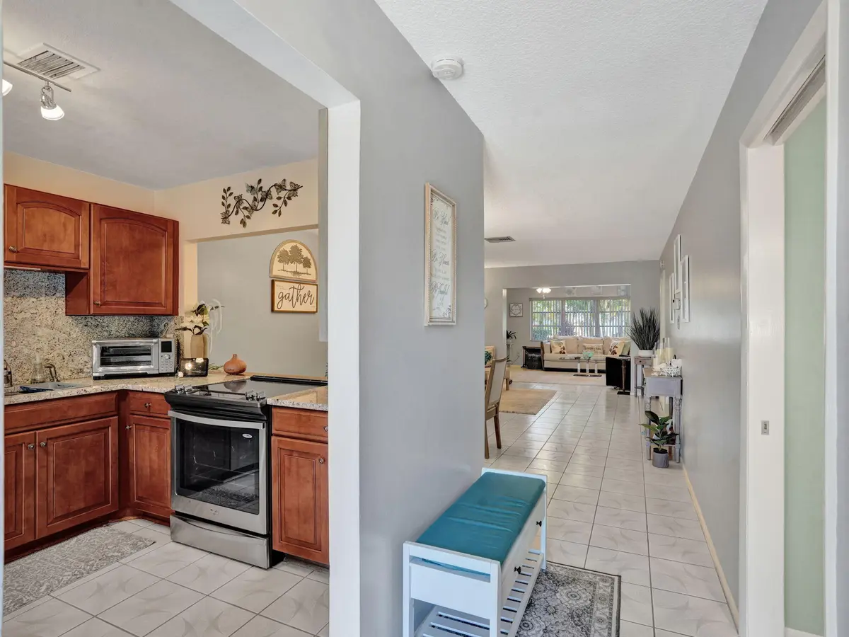 7-web-or-mls-DSC07895 2886 Fernley Dr E at 2886 Fernley Drive 48, West Palm Beach