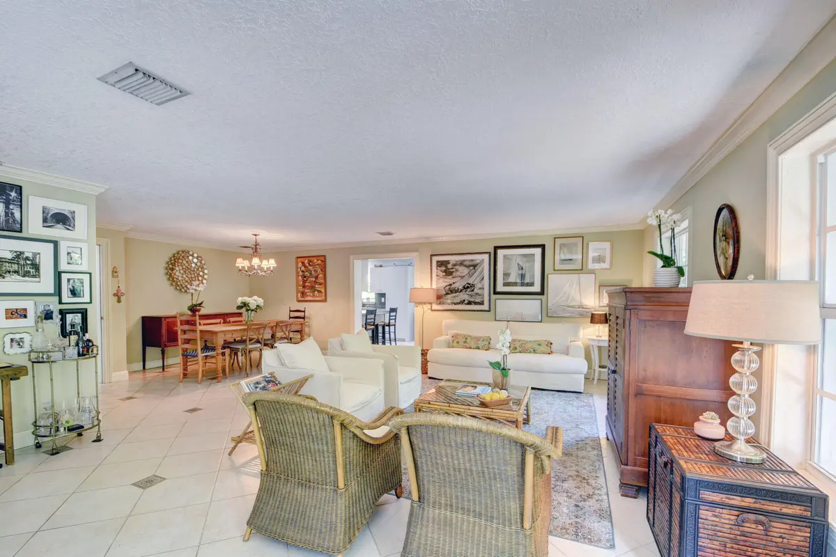 Living Area at 6110 Ridge Lane, Boynton Beach