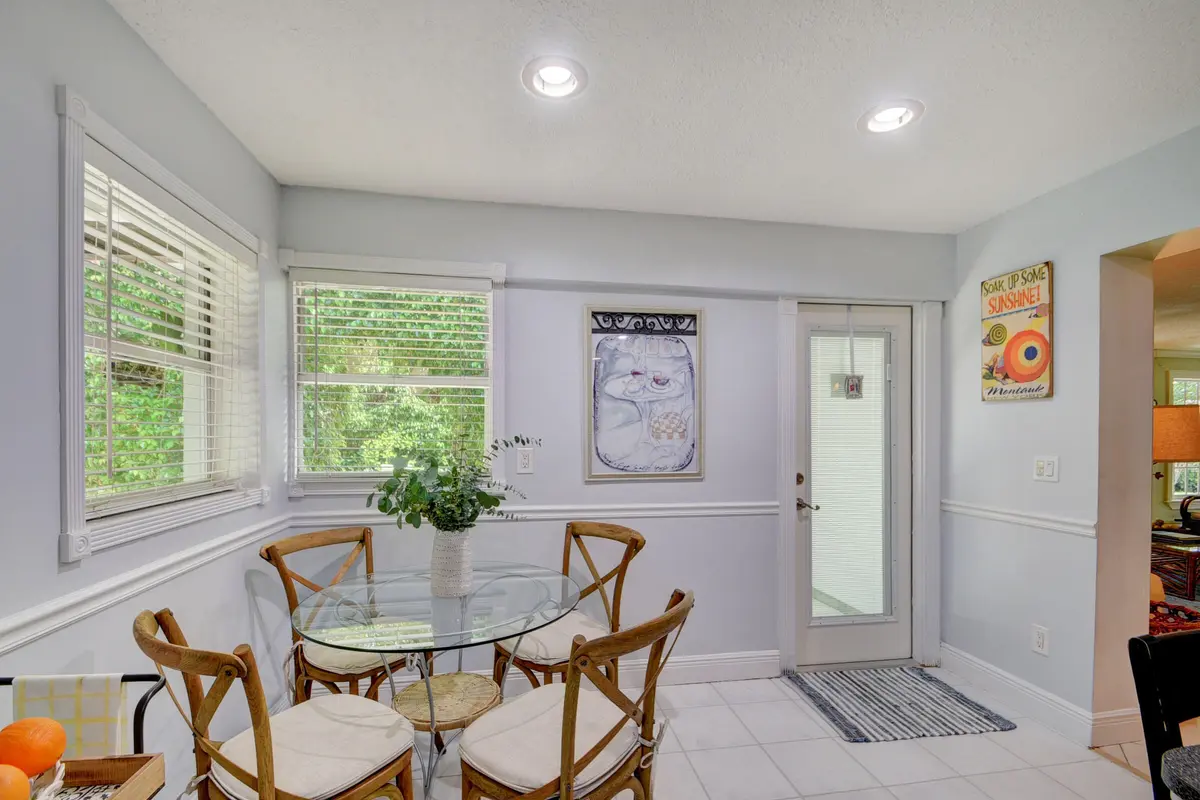 Eat-in Kitchen at 6110 Ridge Lane, Boynton Beach