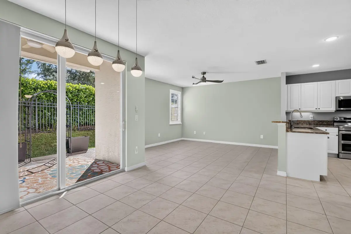 Light and Bright at 1015 Ventnor Avenue 3A, Delray Beach