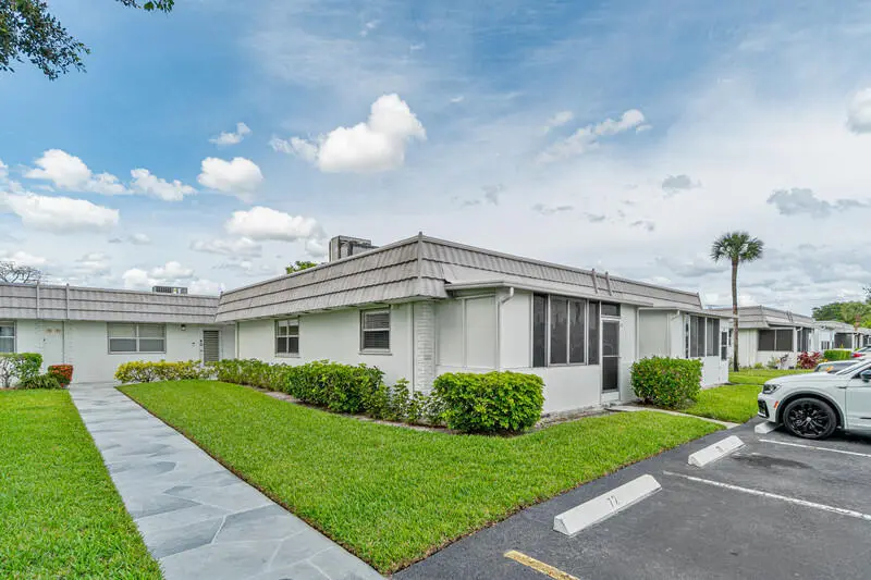 Front View at 70 Valencia C, Delray Beach