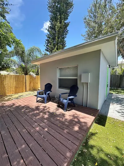 1075 NE 32ND Street rear, Oakland Park – Efficiency for rent