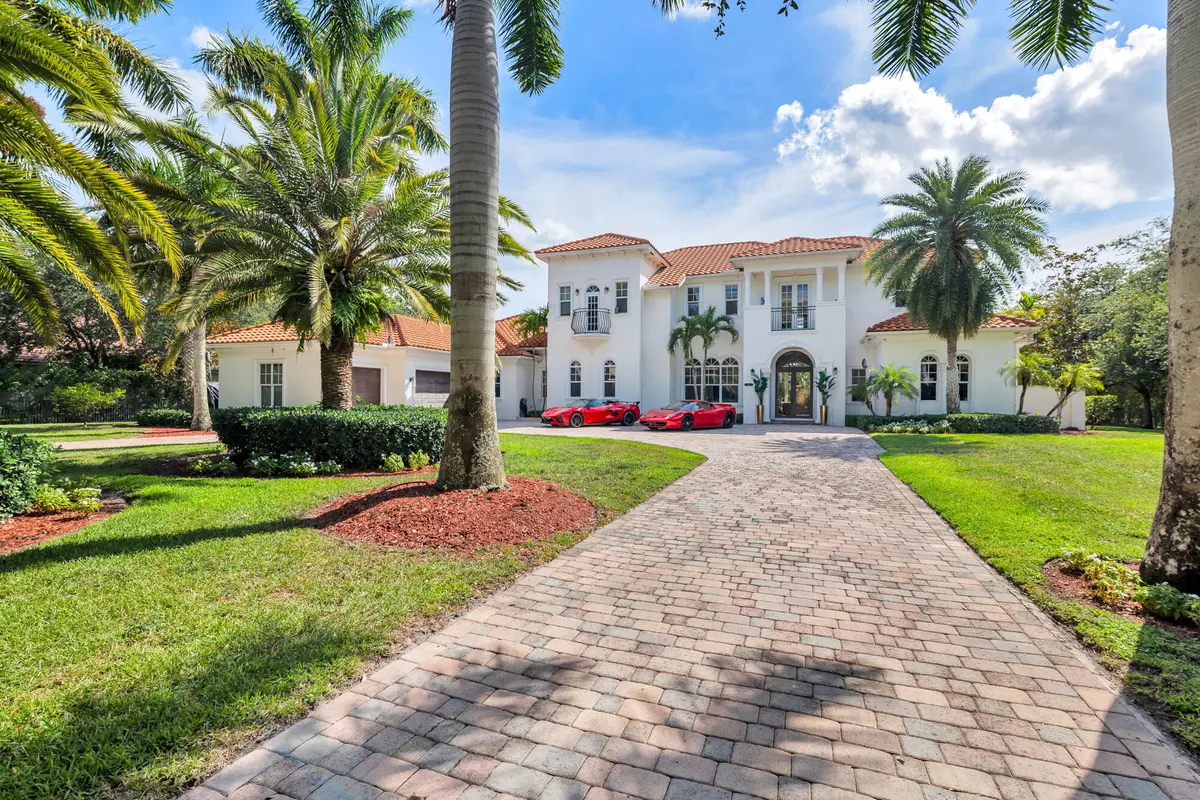 low-1 at 2685 Greenbriar Boulevard, Wellington
